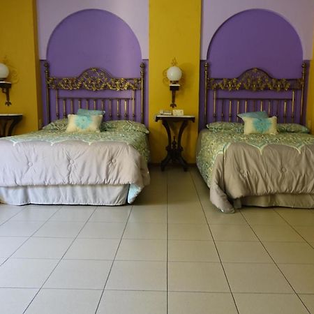 Hotel America Colima Bagian luar foto