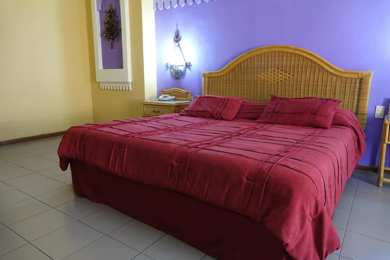 Hotel America Colima Bagian luar foto