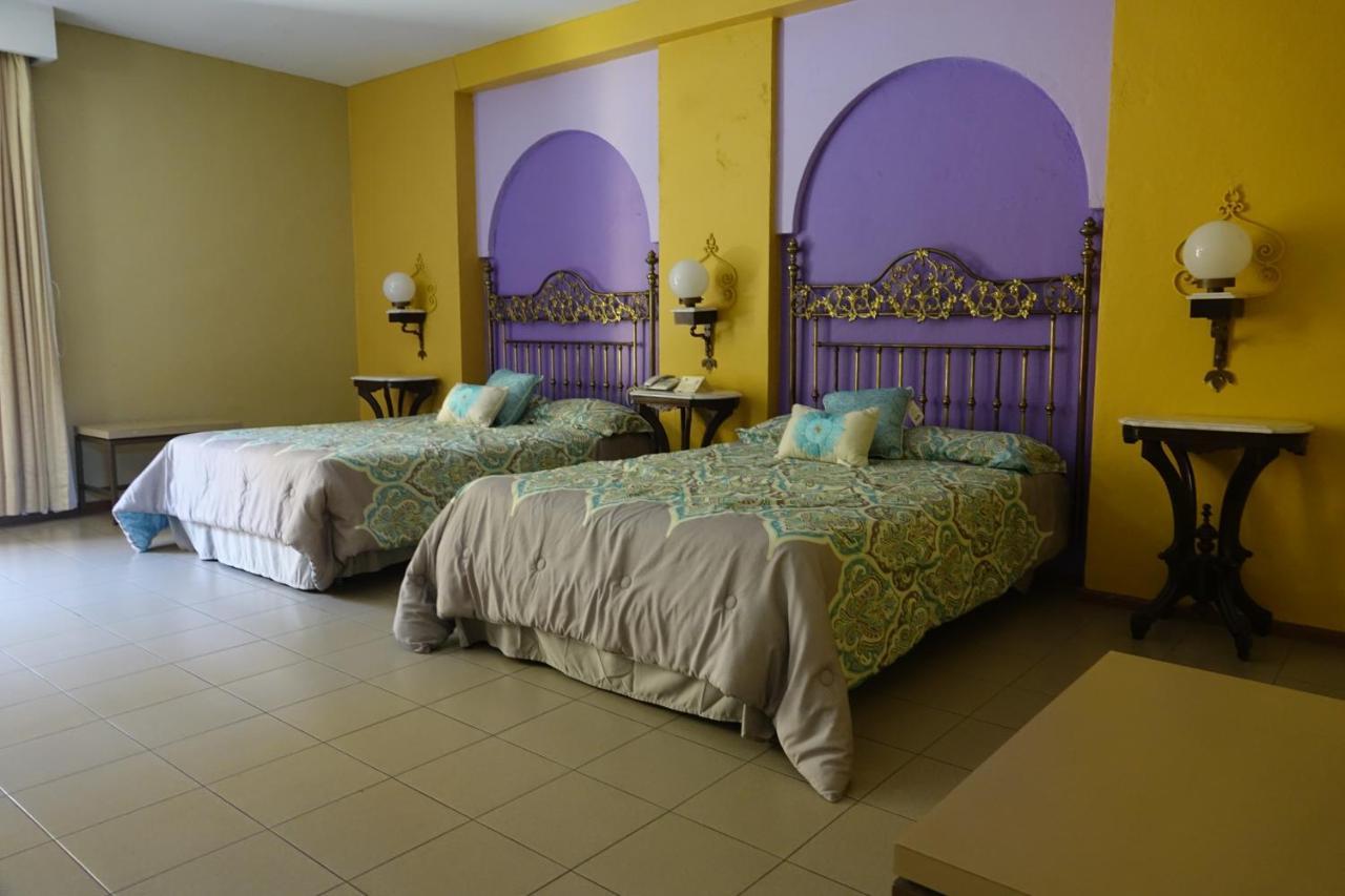 Hotel America Colima Bagian luar foto
