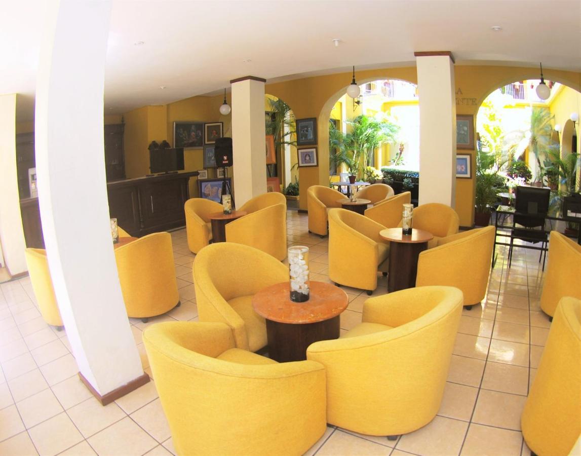 Hotel America Colima Bagian luar foto