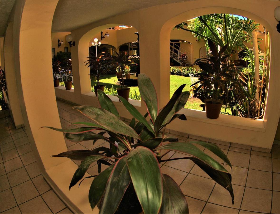 Hotel America Colima Bagian luar foto